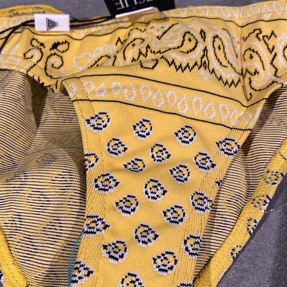 Leslie Amon Paris bottom classical low waist in sun yellow NWT - Picture 3 of 3